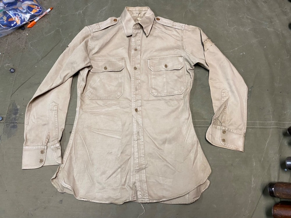 ORIGINAL WWII US ARMY OFFICER "KHAKI" FIELD SHIRT- MEDIUM 40R