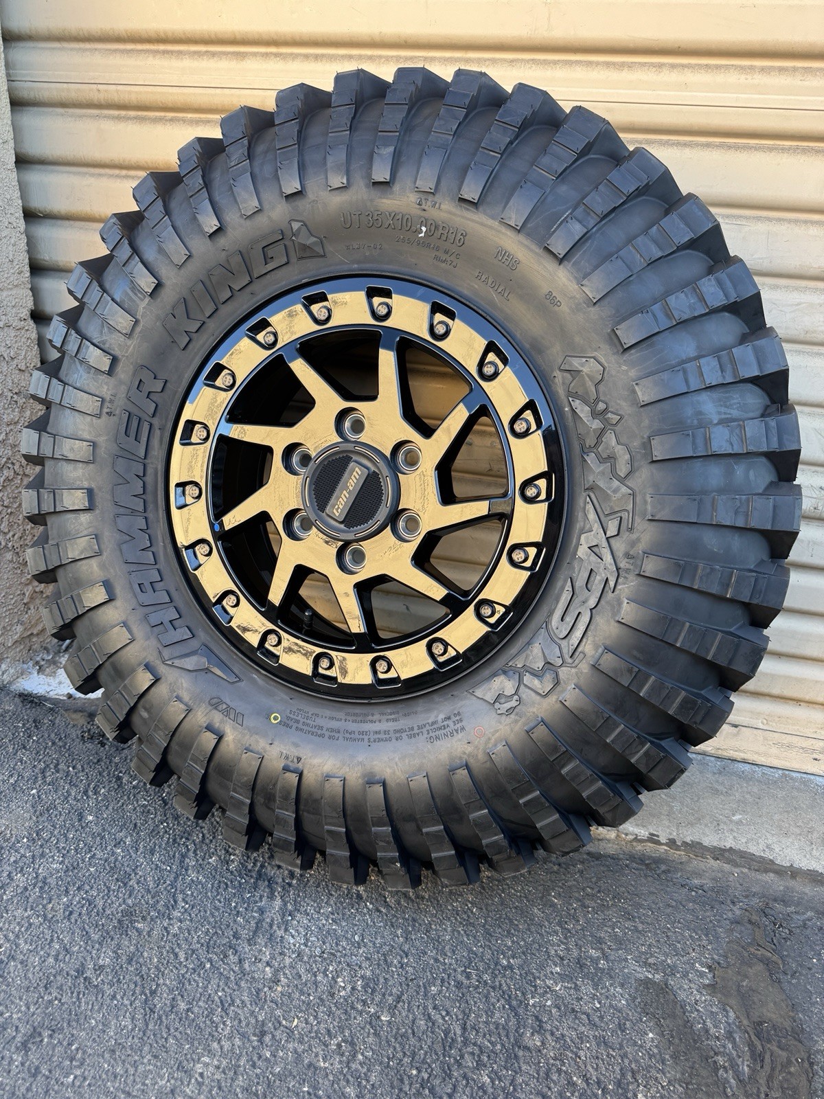 2026 CAN AM MAVERICK R XRC WHEEL TIRE 35x10x16 BEADLOCK XPS HAMMER KING (1)