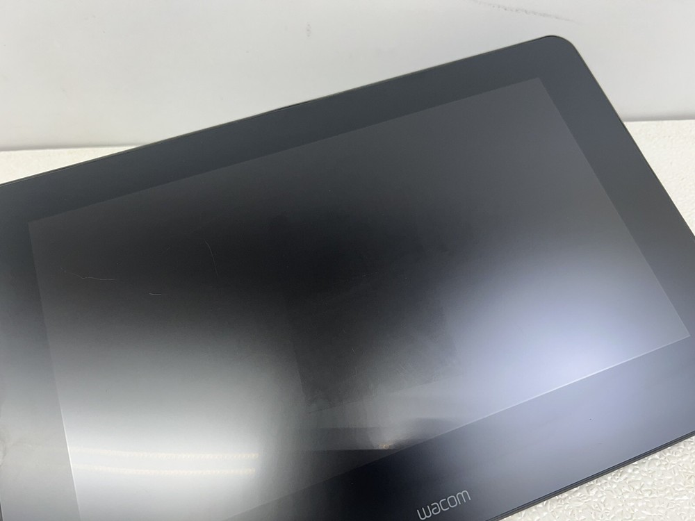 Wacom Cintiq Pro Creative Pen and Touch Display DTH-1320 -