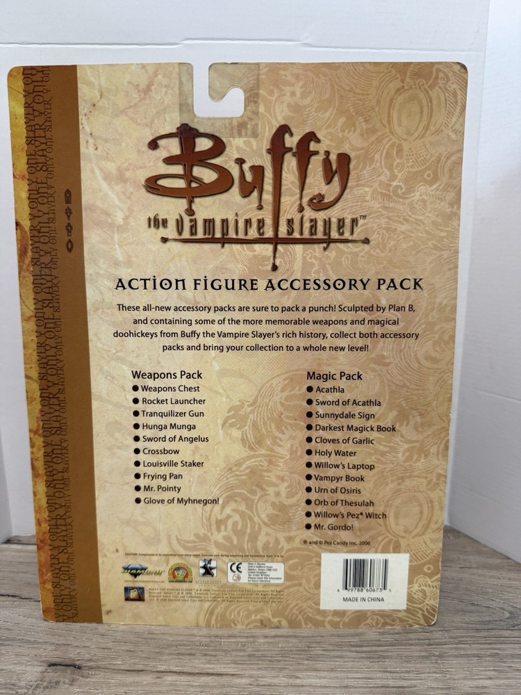 Buffy the Vampire Slayer Action Figure Accessory Pack (weapons) Sealed