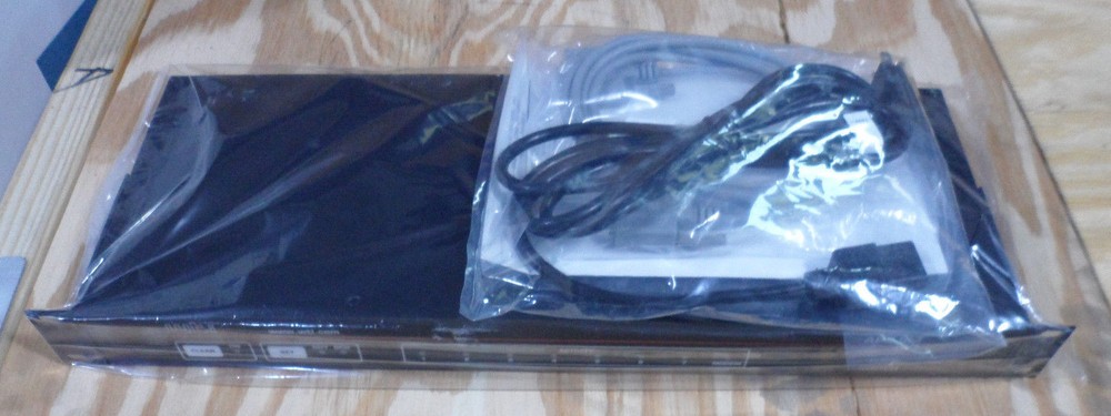 WTI CONSOLE PORT SWITCH  APS-8M