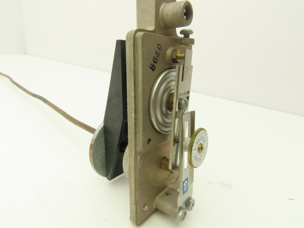 Johnson Controls T-3610-1002 Pneumatic Low Limit Controller 18" Element