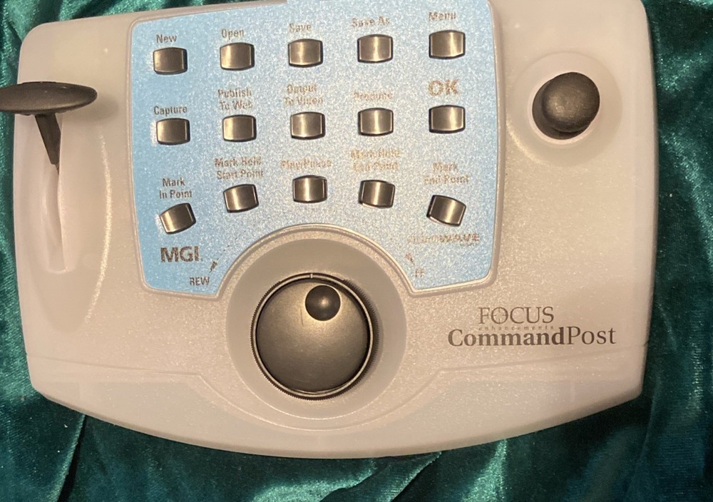 Vintage VIDEOWAVE COMMANDPOST PC & Web Video Editor Version 4.0/NEW/Unused