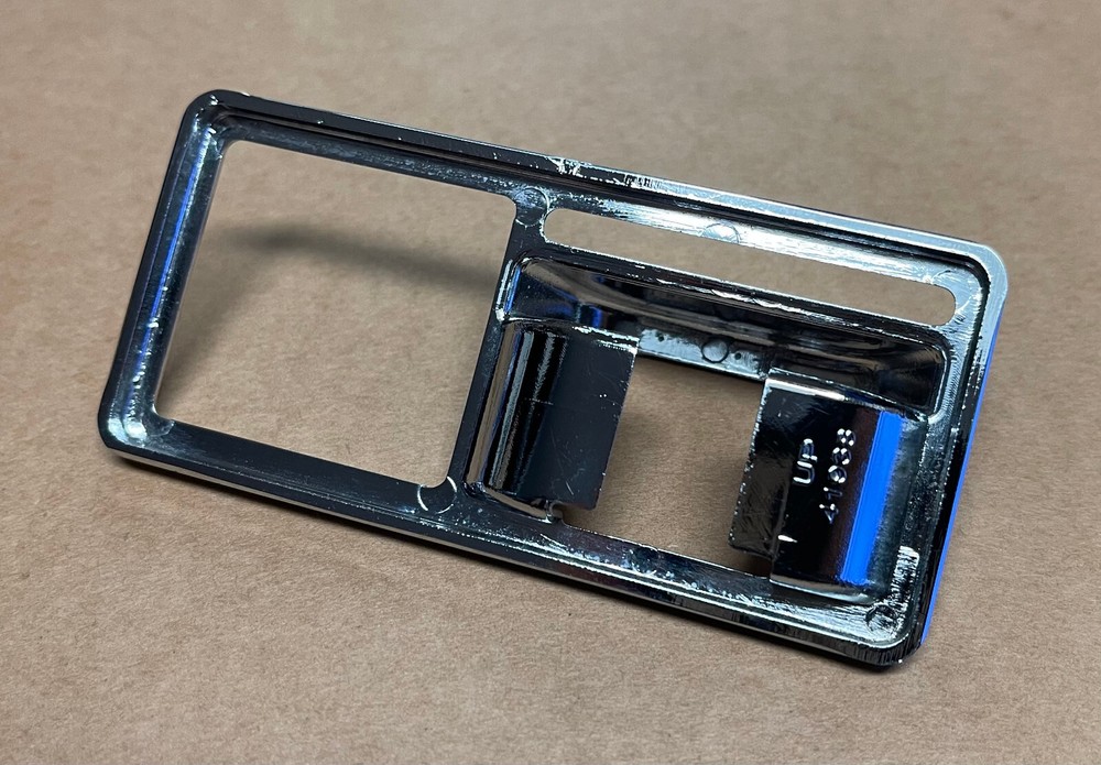 FREIGHTLINER Chrome Plastic Guarded Toggle Switch Trims 41938