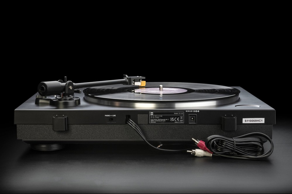 Dual CS 329 Fully Automatic Plug & Play Belt-Drive Turntable *CS329