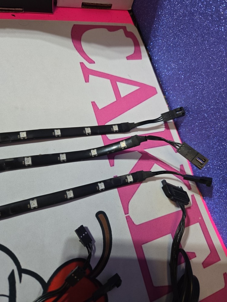 Corsair - iCue Lighting Node Pro Controller & 3 LED Strips & 3 Extensions