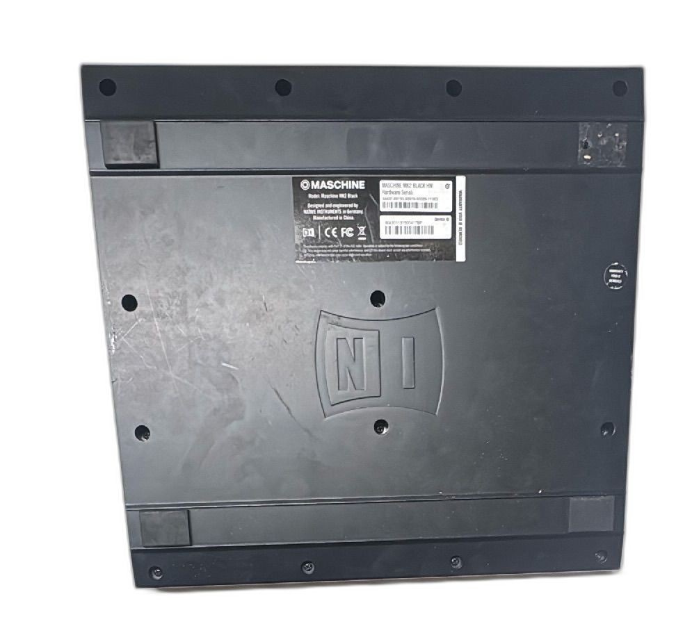 Native Instruments Maschine MK2 Black Groove Production Studio Controller