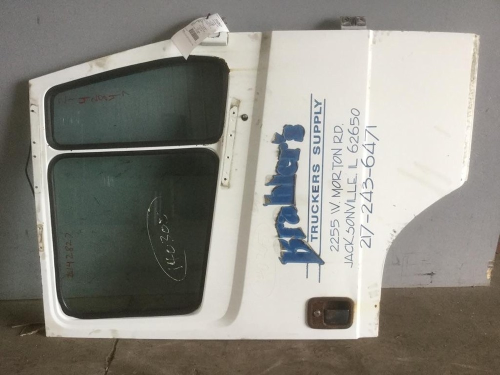 For 2000 FREIGHTLINER FLC112 DOOR ASSEMBLY Right , IL