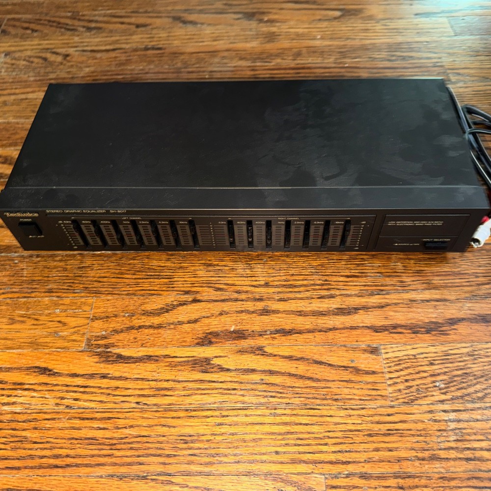 Technics SH-8017 - Stereo Graphic Equalizer w/ RCA Inputs /Outputs Tested