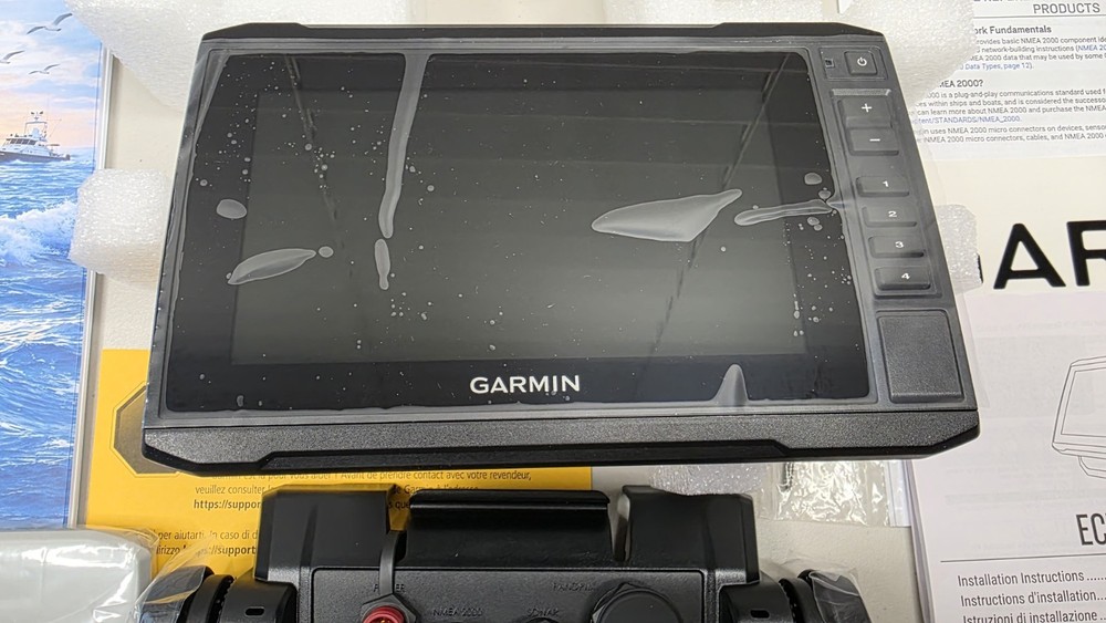 Garmin ECHOMAP UHD 72sv Chartplotter Fishfinder 7" Display – New Open Box.