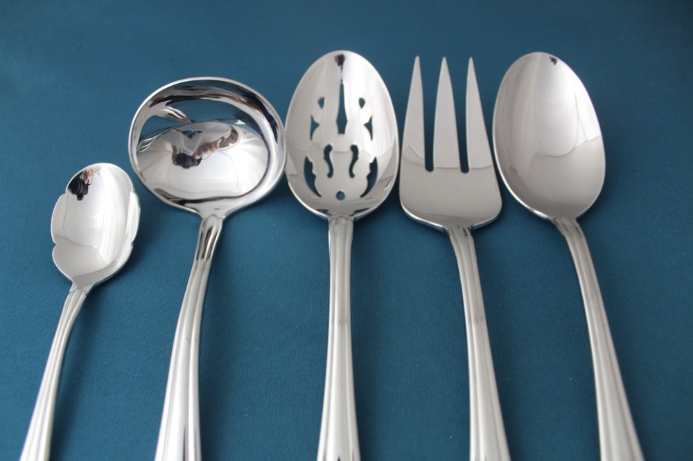 Gorham MELON BUD GLOSSY Serving (5pc Set) Tablespoon Pierced 18/8 LIGHT USE