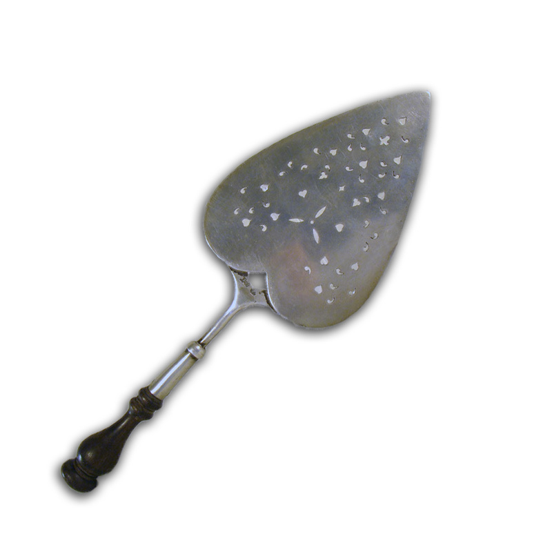 Large Heart-Shaped Cake Server (800 Silver)