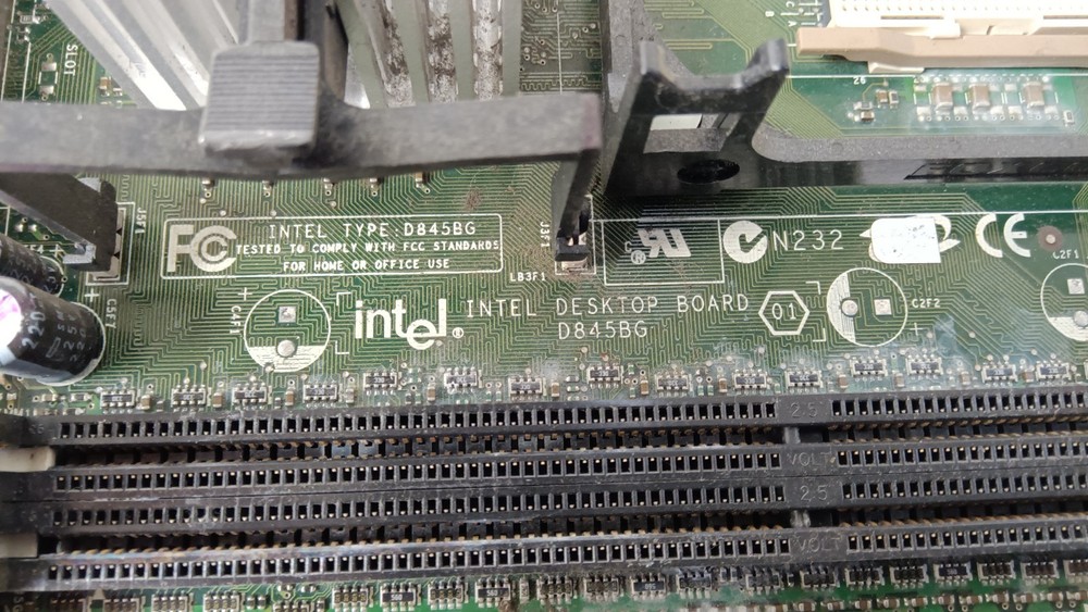 Intel D845BG Desktop motherBoard tested working great