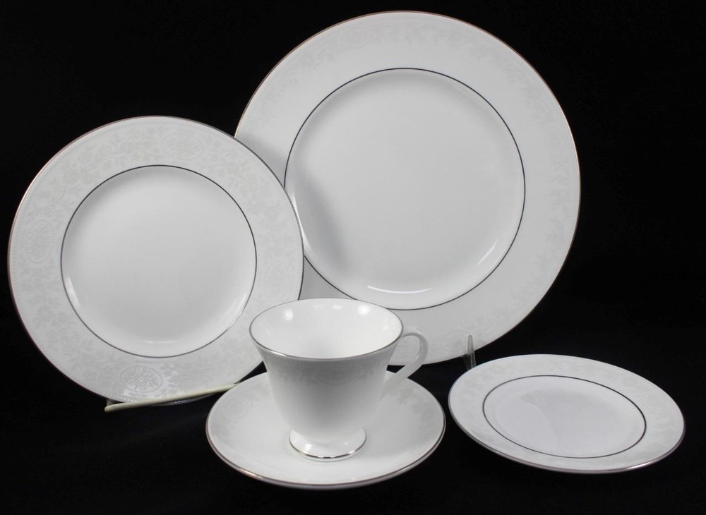 Wedgwood St Moritz 5 Piece Place Setting