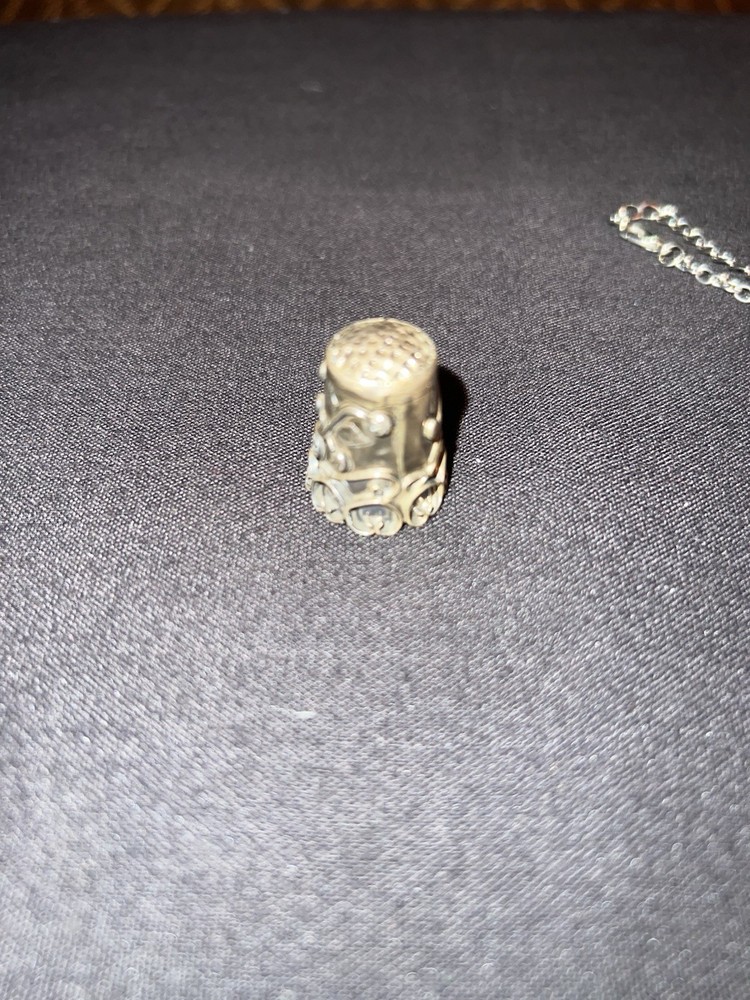 Silver Antique Thimble