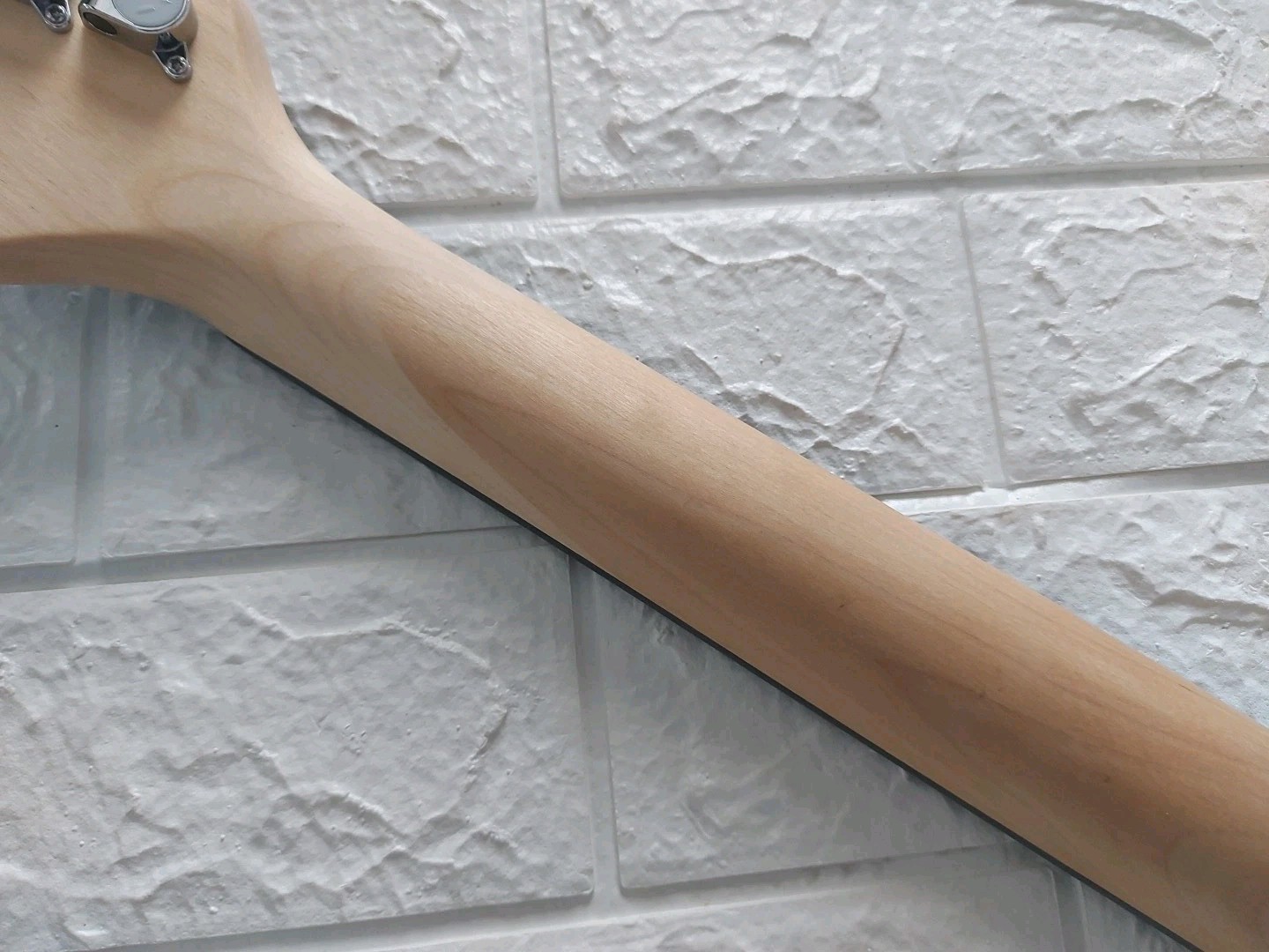 NEW Maple Guitar Neck w/ Rosewood Fretboard 24 Frets Shark Fin Markers & Tuners