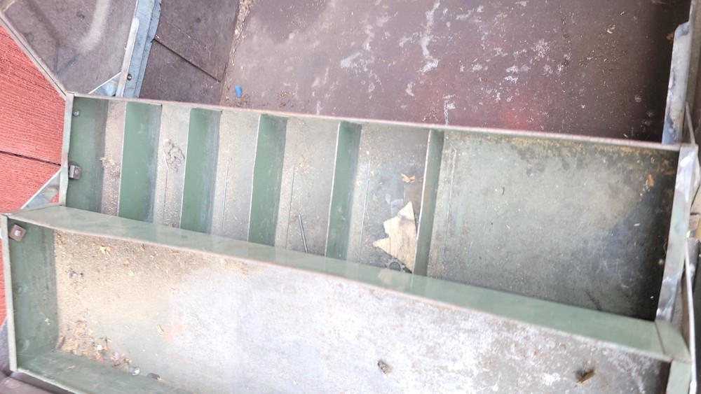Kennedy Toolbox 1018 Cantilever Toolbox ( needs work ) sold as is
