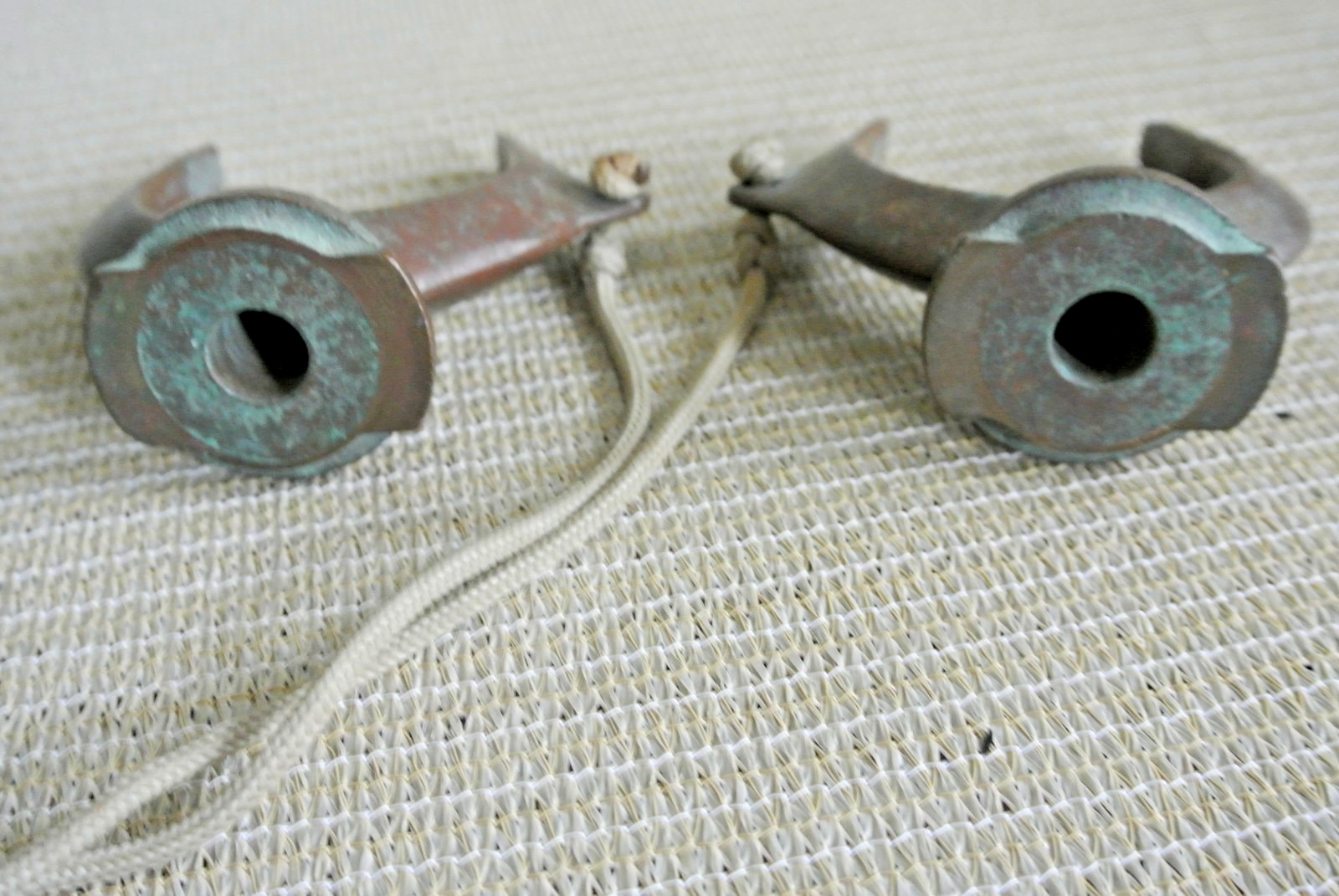 VTG Oarlock? Bronze Oar Locks Pair w/ Flat Mount Sockets