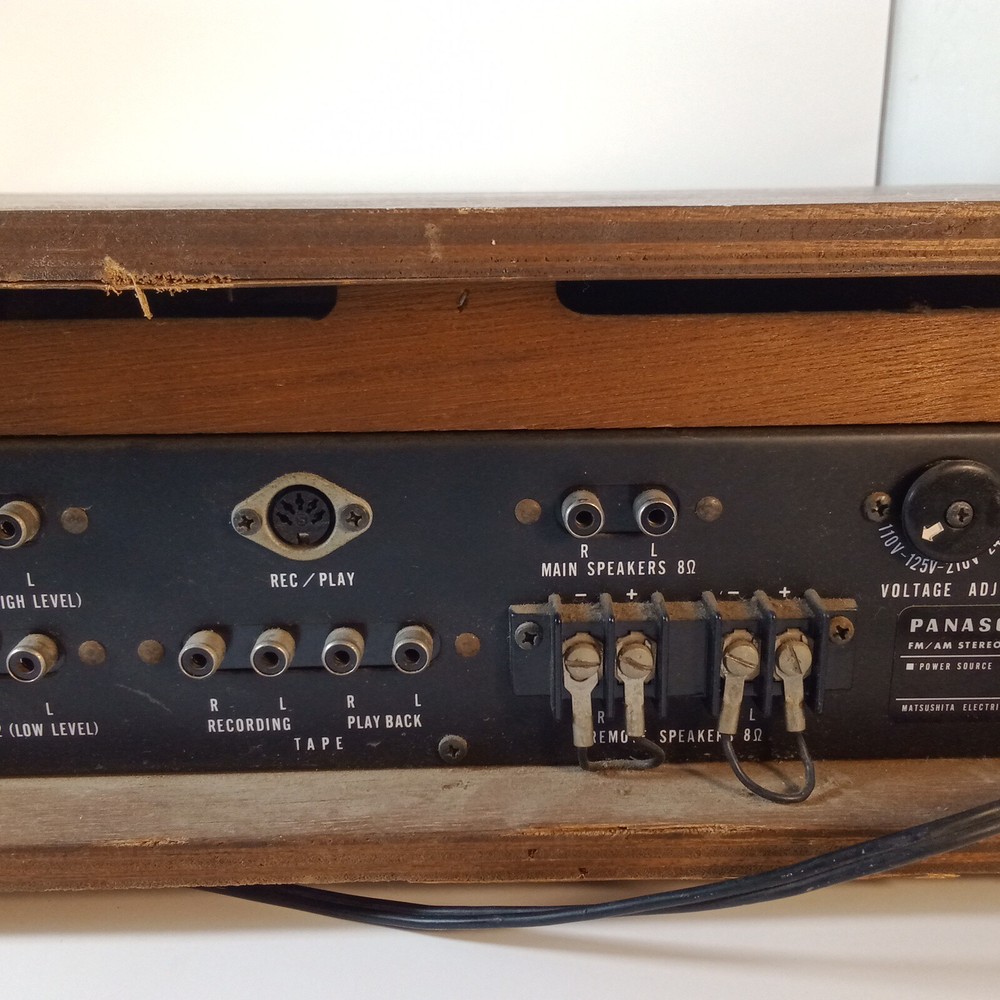 Panasonic FM/AM Solid State Stereo Receiver SA-700-READ