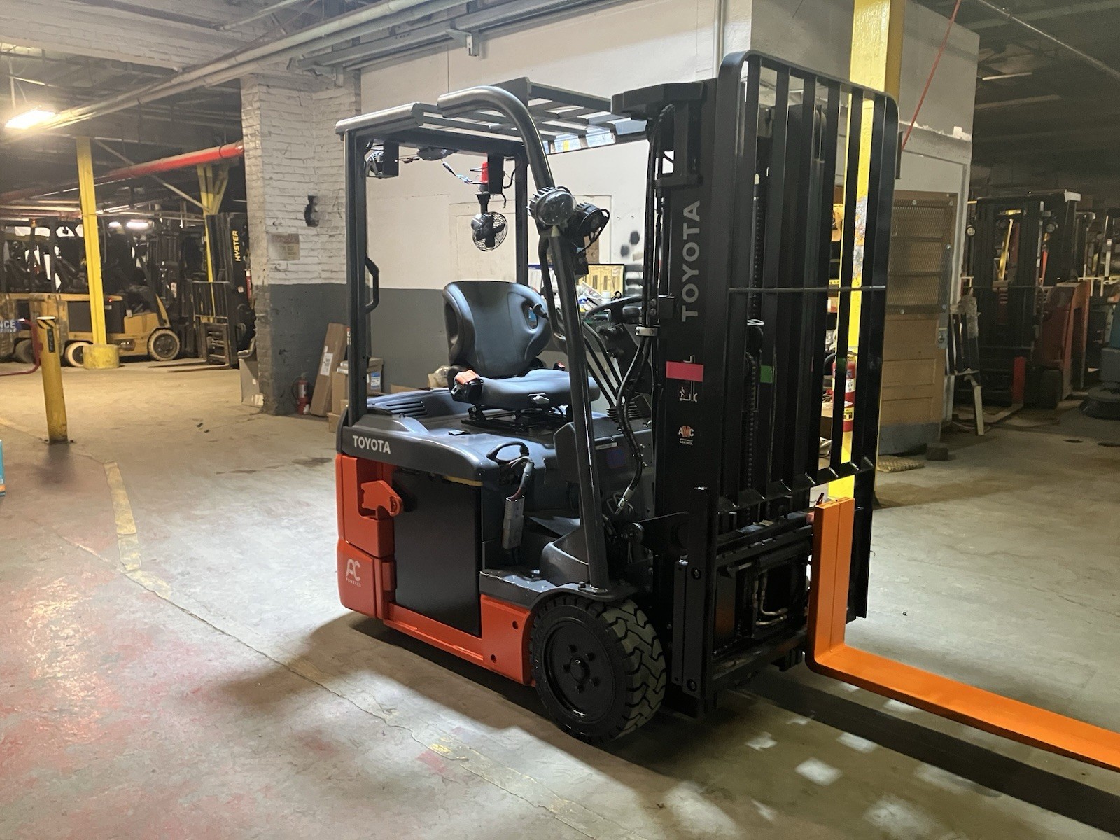 2020 Toyota 3000 LB Forklift With Side Shift and Triple Mast