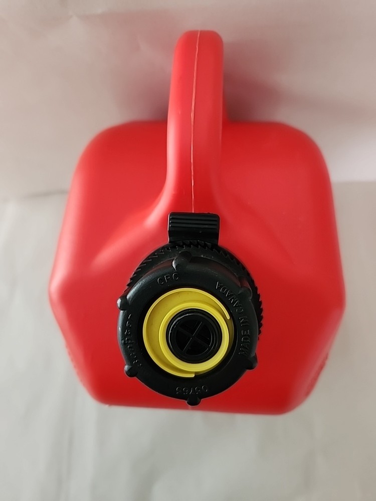 Brand New Scepter AMERI-CAN 1 Gallon Gasoline Container Spill Proof Red Unused