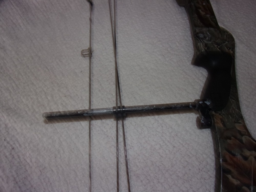 Golden Eagle Falcon Flame Compound Bow