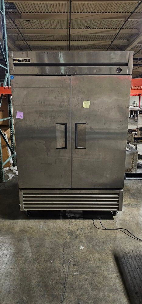 True T-49 54" Two Section Reach In Refrigerator , (2) Solid Doors, 115v
