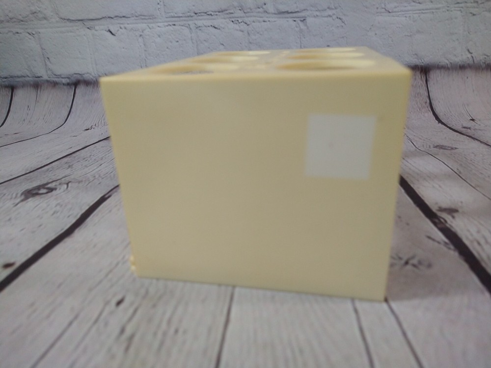 VINTAGE plastic WILTON / decorating cone holder