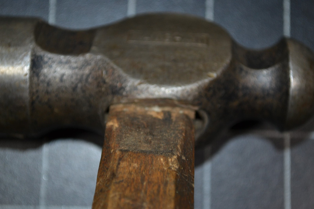 VAUGHAN BALL PIEN HAMMER - 28oz HEAD