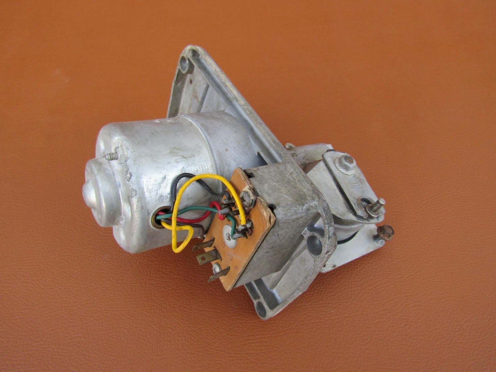 1958 Chevy Impala Nice Orig GM 2-speed Electric Windshield Wiper Motor 5044306