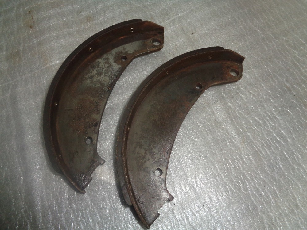 JOHN DEERE H. BRAKE SHOES