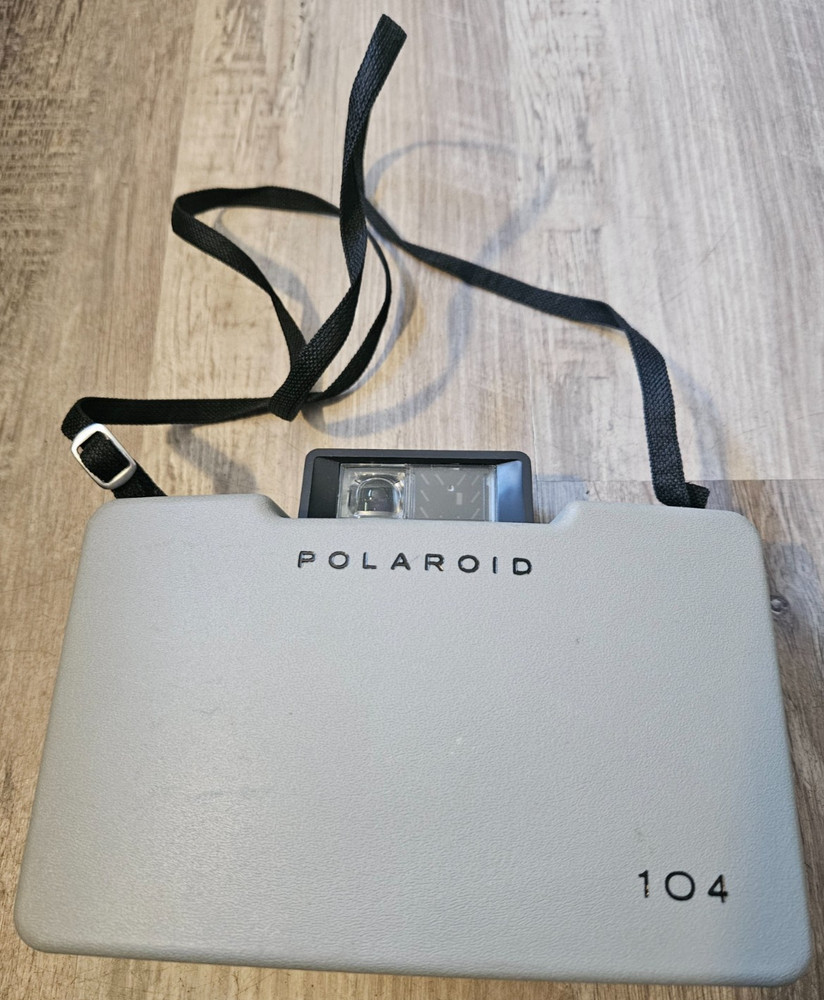 Polaroid Automatic Model 104 Land Camera Original Box, Manual, Flash, Untested.