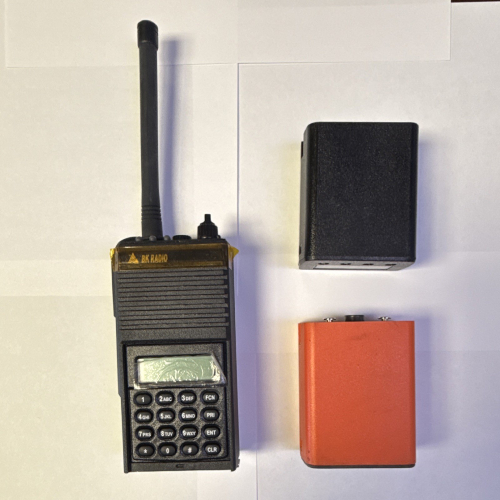 Bendix King BK GPH5102XMCD Radio Black Keypad LCD w/Batteries *Analog Radio