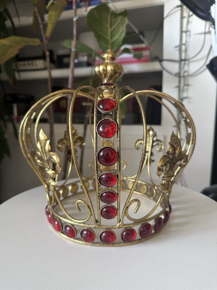 Oversize Costume jewelry Crown
