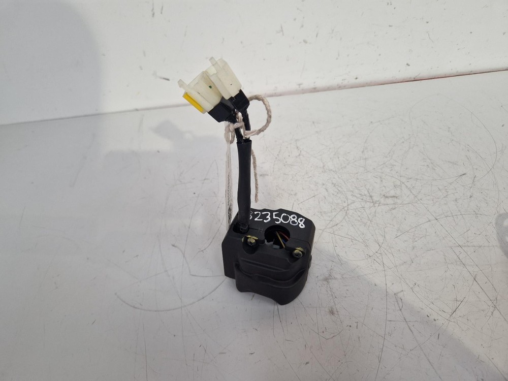 YAMAHA NMAX 125 2025 LEFT SIDE SWITCH GEAR