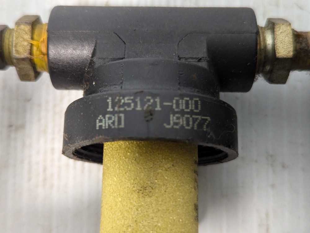 ARO Pneumatic Filter Regulator 125121 & 126121. Fluidline Meter.