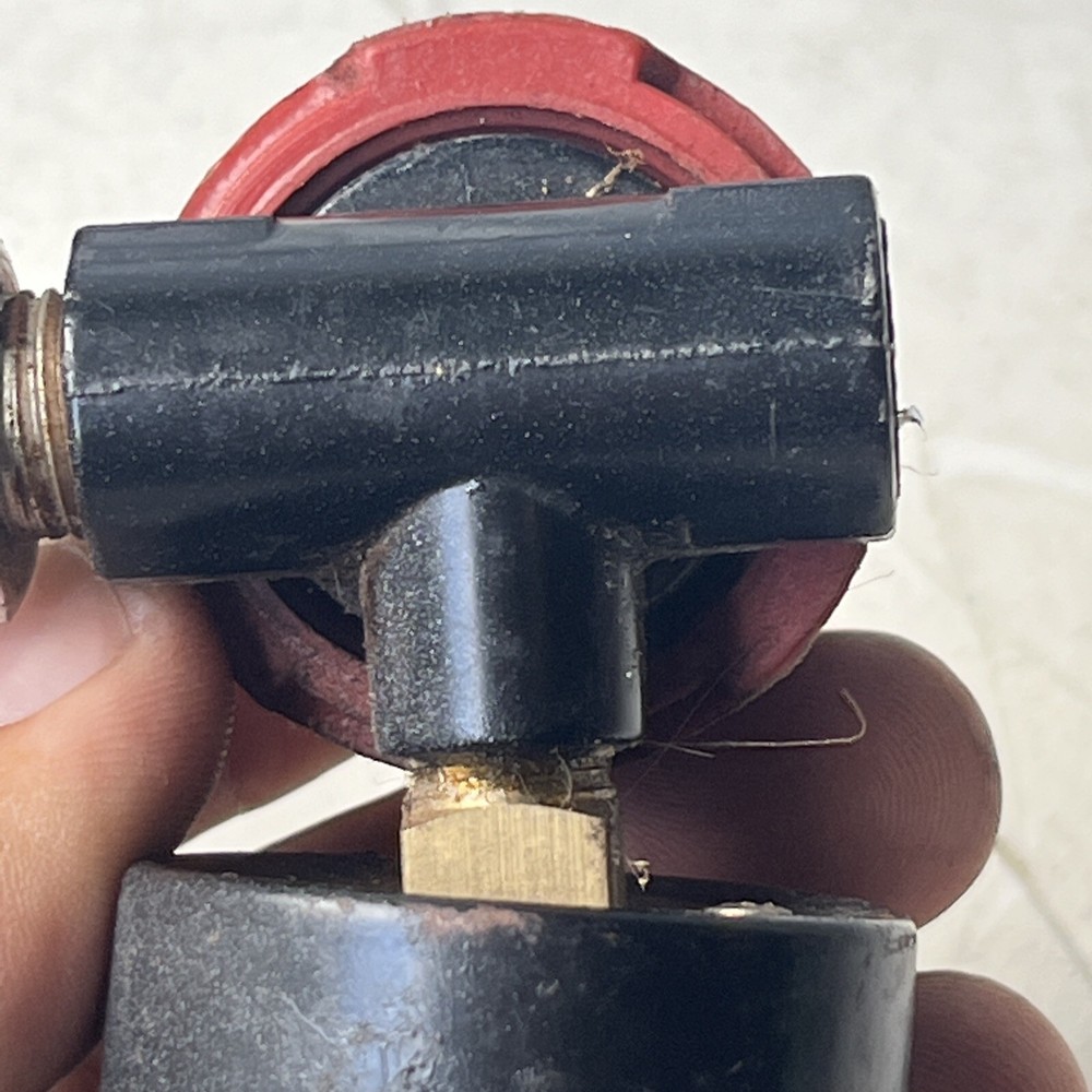 PRESSURE GAUGE VALVE - AS IS - UNTESTED (h57)