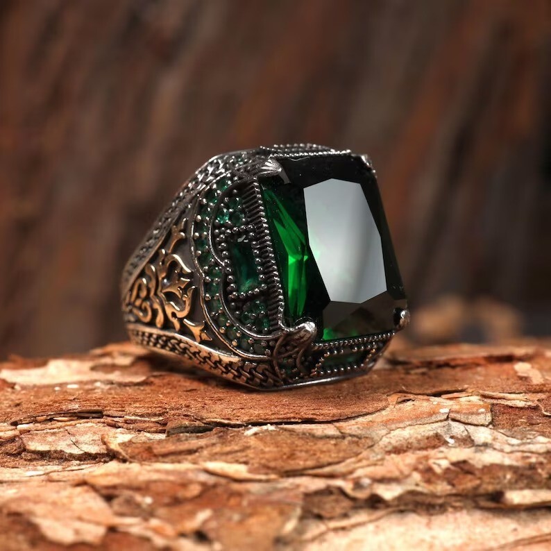 Vintage Green Emerald Ring for Men – Gothic Sterling Silver Statement Ring
