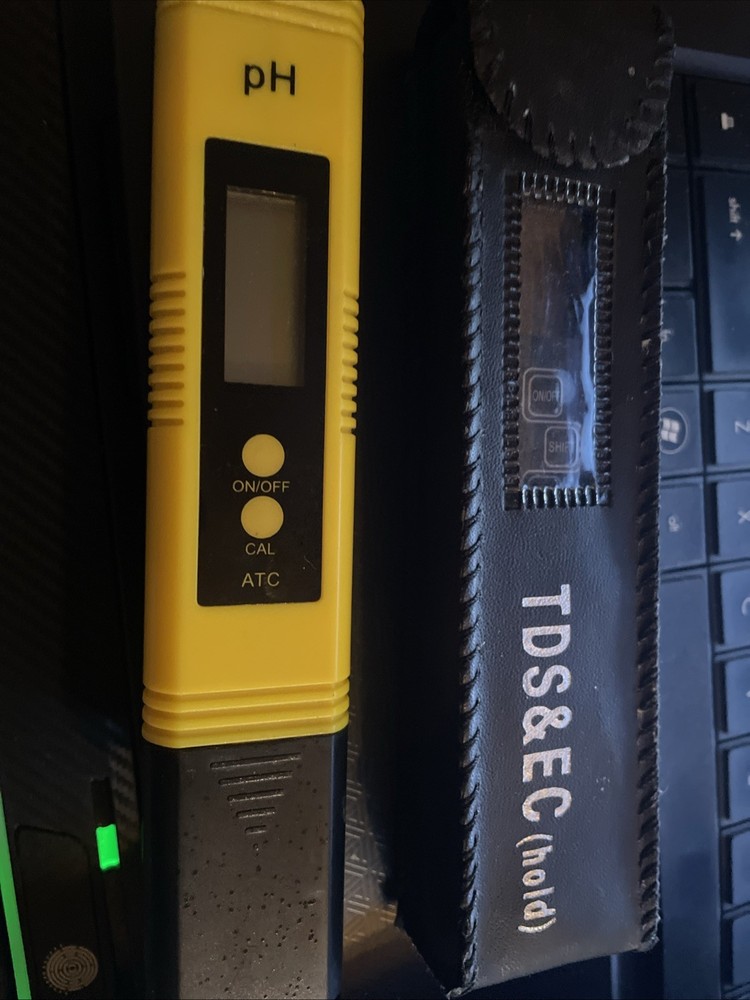 2 digital water ph testing sticks working lightly Used Good Condition