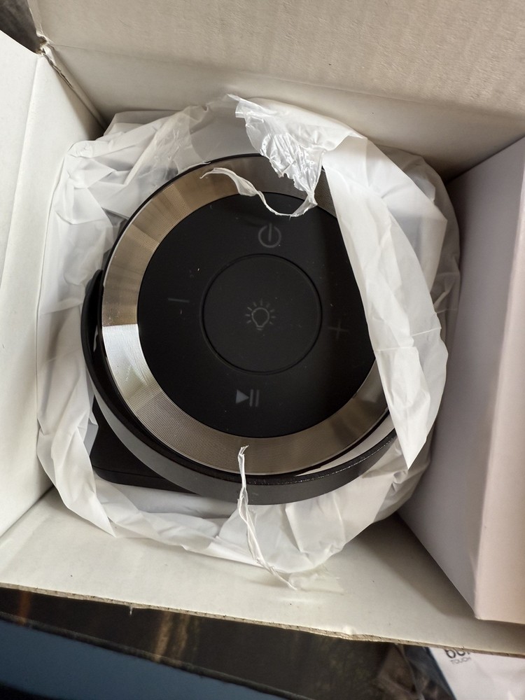 LED flame atmosphere speaker