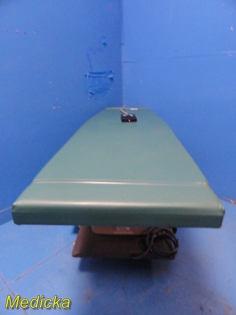 Ritter Midmark 306 Powered Exam Table W/ Foot-Control ~ 30882