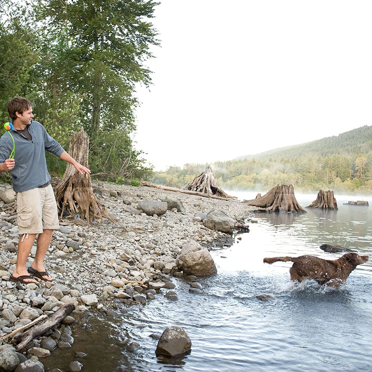 Chuckit! CLASSIC BALL LAUNCHER 26-inch For Medium Balls - Dog Fetch Toy