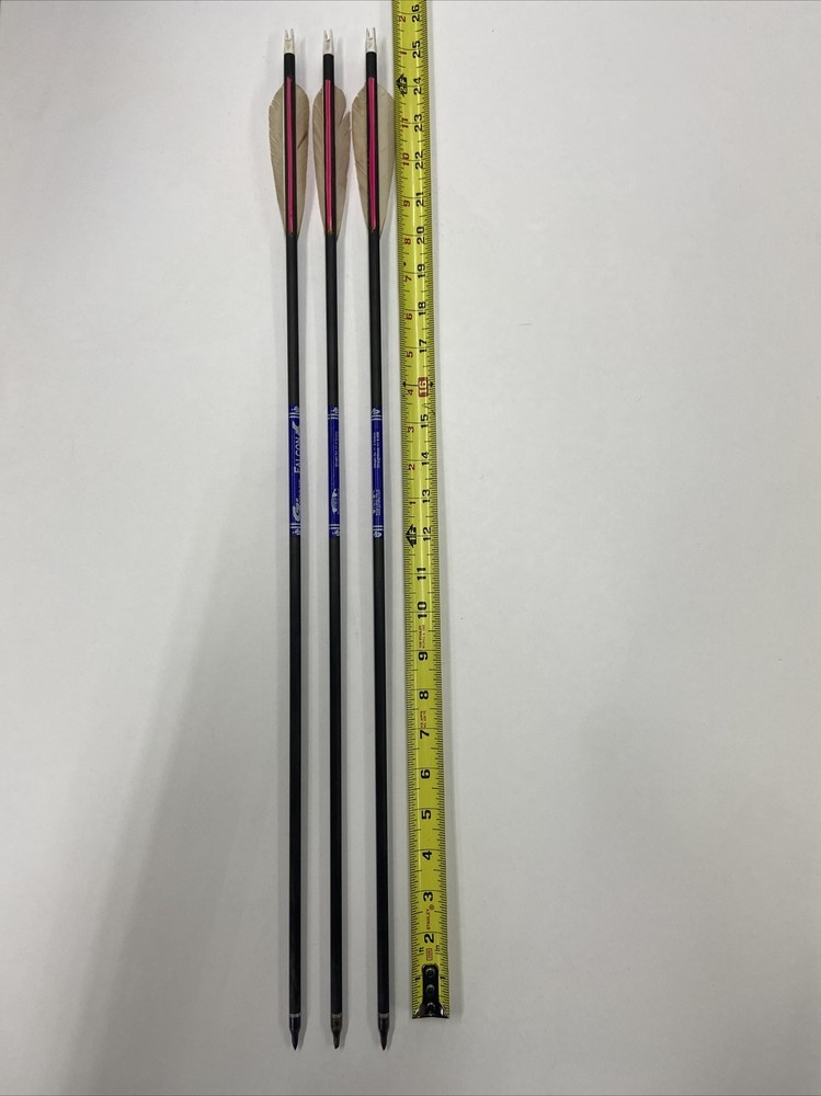 3 Gold Tip Falcon Arrows - Lot Q-13