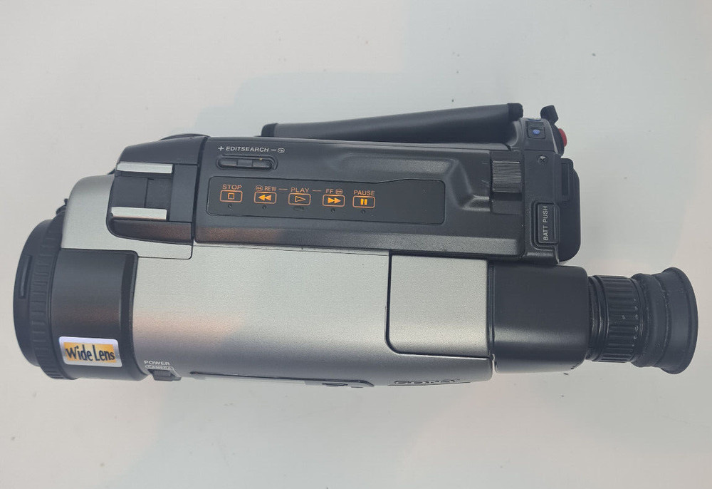 Sony CCD-TR3100E Handycam Video 8 Camcorder Bundle Fully Working