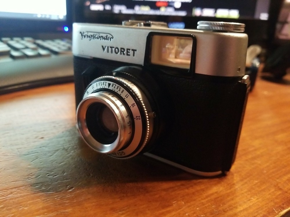 Voightlander Vitoret camera and case - Very nice RARE
