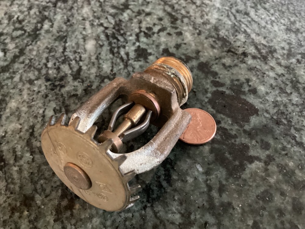1 pc Vintage central fire sprinkler head A 1997 212 degrees 1/2 NPT white code