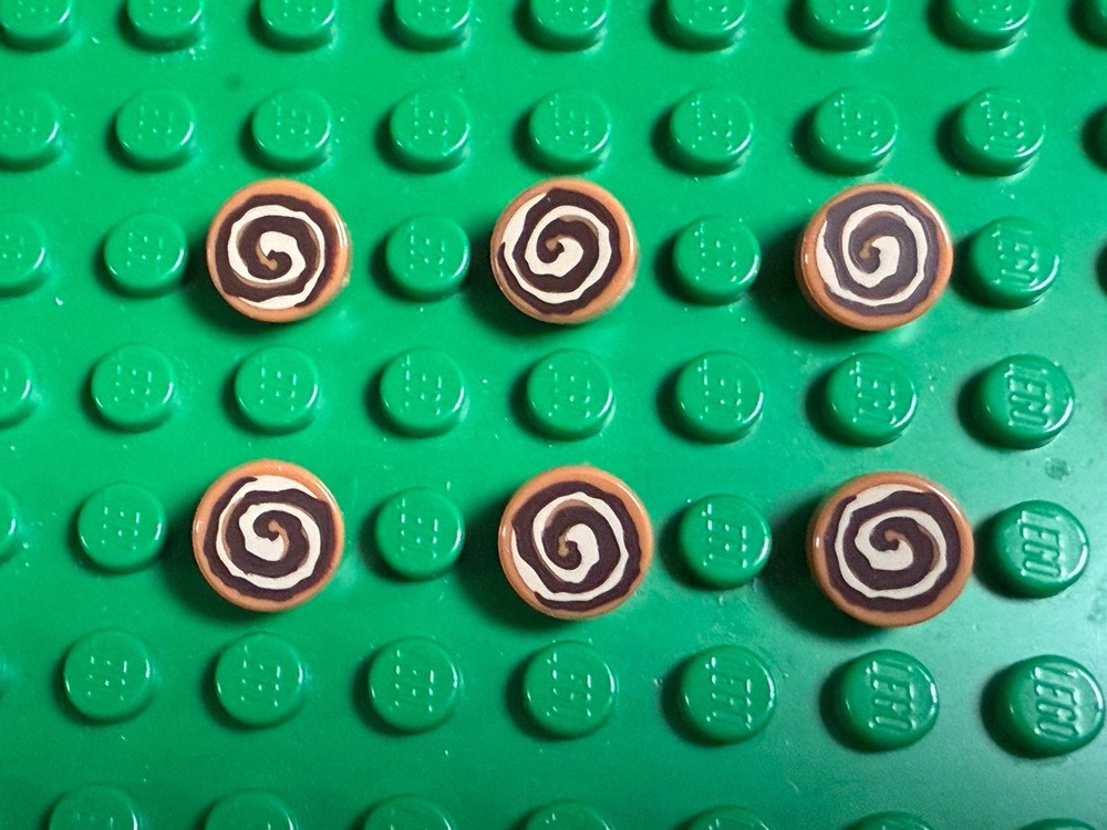 Lego Tile Round With Cinnamon Roll Pattern Set
