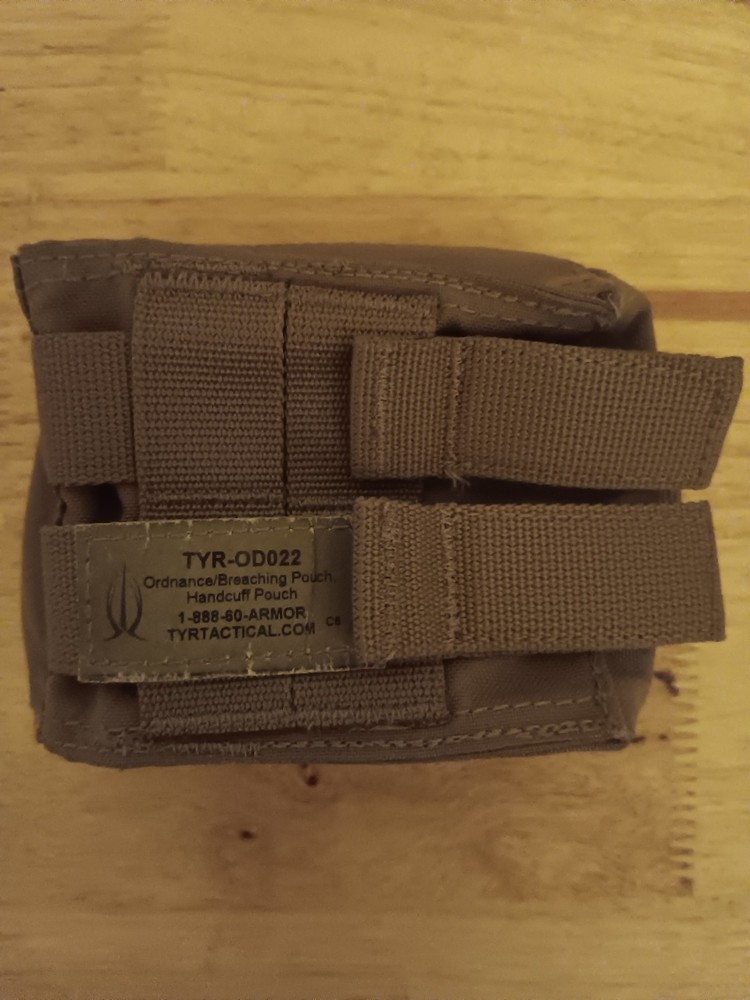 Tyr tactical breaching charge pouch/handcuff pouch