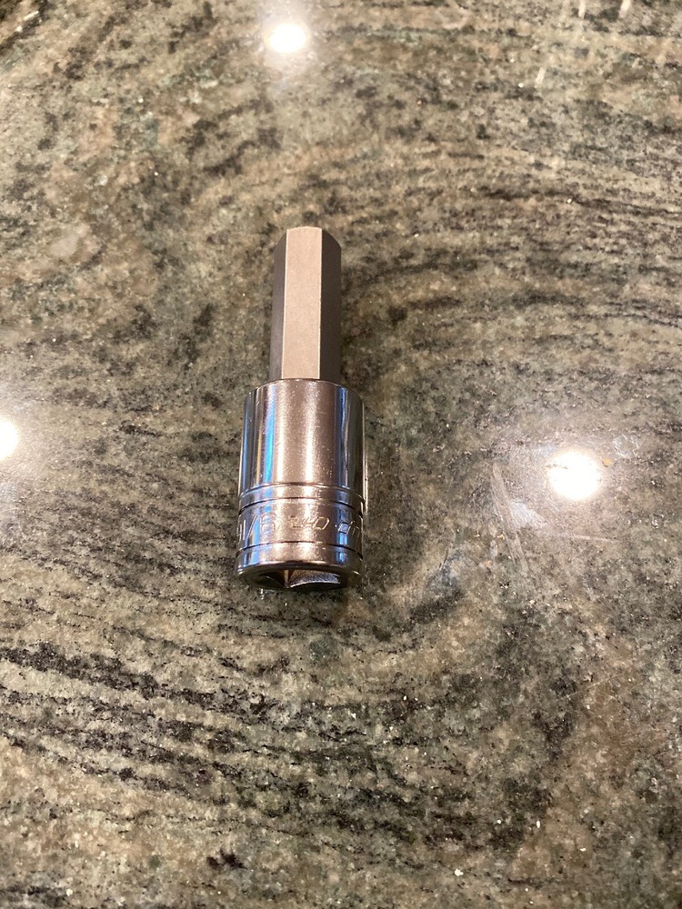 Snap-on sa18e 9/16" 1/2" drive sae hex bit chrome socket driver new