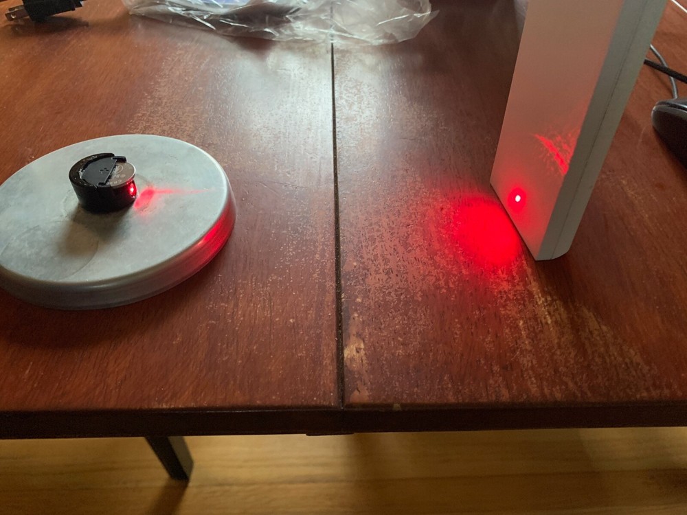 Laser Puck Tool for Safe Manipulation – Includes Battery & Mounting Pads